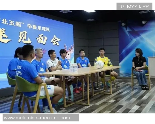 足球球星亲自直播互动粉丝揭露训练日常与赛场幕后故事 足球球星亲自直播互动粉丝揭露训练日常与赛场幕后故事